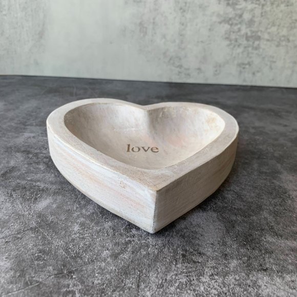 Mango Wood "love" Dish / Heart Dish / Mango Wood / 6" x 6" x 1.5" - Picture 5 of 6